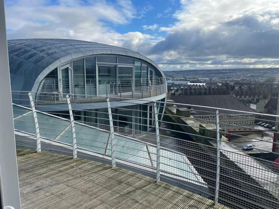 Sapphire 2 Bedroom Penthouse Apartment *